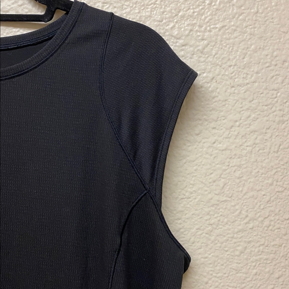 Lululemon Black Cap Sleeve Tank Top - Picture 2 of 6